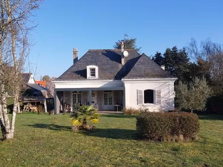 belle villa idéalement située en centre de loches
