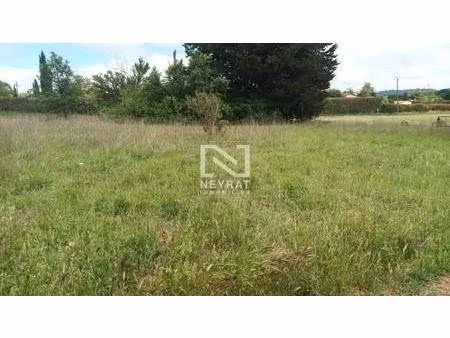 tourrettes terrain en zone agricole