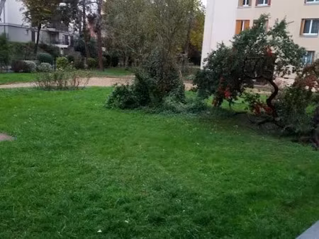 location appartement 2 pièces 34 m² à bievres (91570)  820 €
