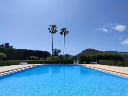 location meublée appartement 1 pièce 17 m² à mandelieu-la-napoule (06210)  900 €
