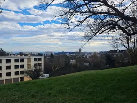 location appartement 3 pièces 60 m² à champagne-au-mont-d'or (69410)  987 €
