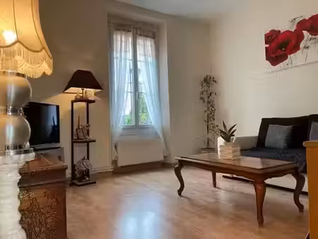 location appartement 3 pièces 55 m² à corbeil-essonnes (91100)  1 100 €