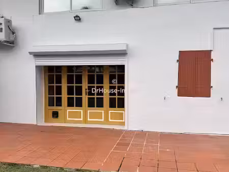 location meublée appartement 4 pièces 160 m² à le lamentin (97232)  1 800 €
