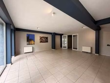 surface commerciale au cœur de mons – plus de 100 m² de pote