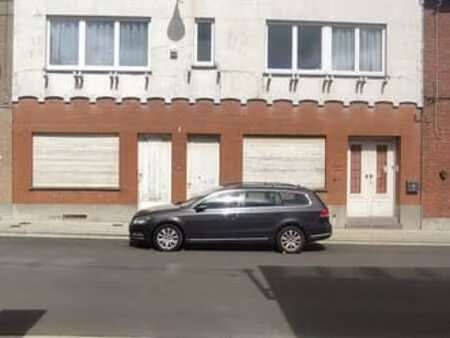 380 m2 entrepôt garage bureau + appart à vendre à manage