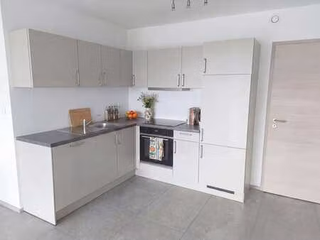 appartement récent avec terrasse proche du centre ville