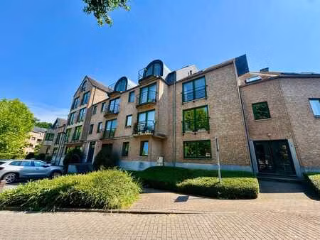 magnifique duplex 2 ch idéalement situé à louvain-la-neuve