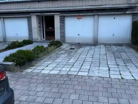 garage à vendre avenue de la bugrane 54  1020 bxl