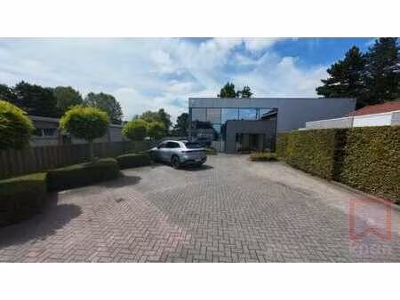 instapklaar bedrijfsgebouw van 758 m²