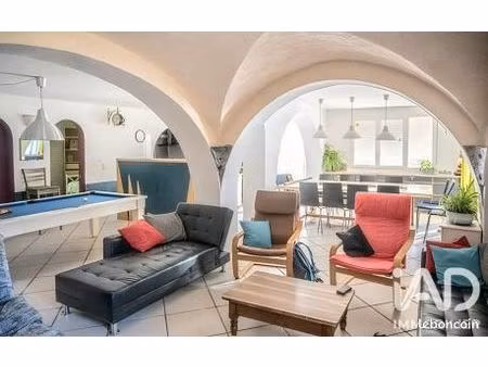 maison 8 pièces 185 m²