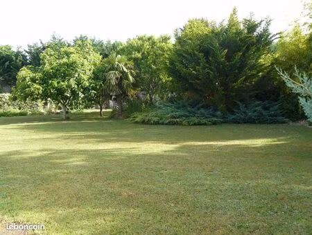 immobiliers terrain à construire 1027 m2