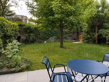rez-de-jardin familial au métro cuire avec extérieur de 104 m²