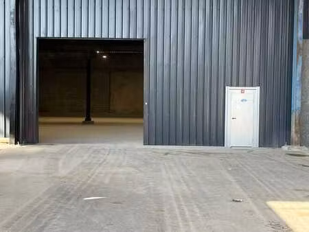 grand entrepot à louer à hautrage - 1450m2