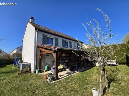 maison 7 pièces 104 m²