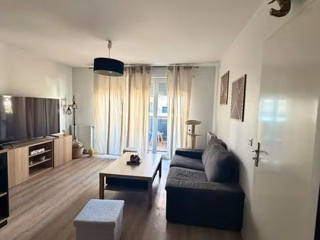 t2 - 43m2 - livry-gargan - balcon - parking