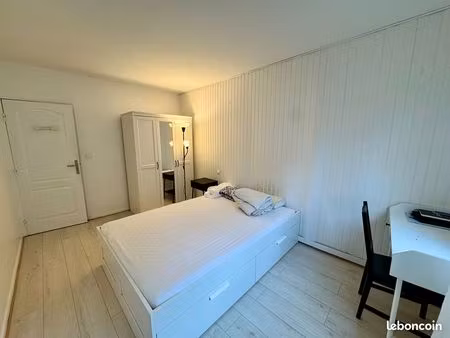 appartement 1 pièce 11 m²