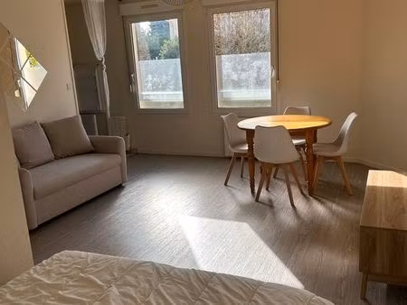 studio meublé 33 m2 bourroches 530 cc