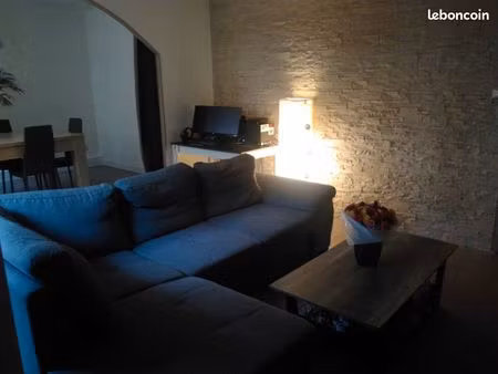charmant appartement idéalement situé et entièrement meublé et équipé