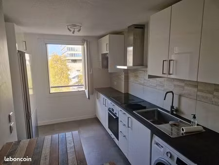 appartement t3 cœur part-dieu avec 2 balcons et parking en sous-sol