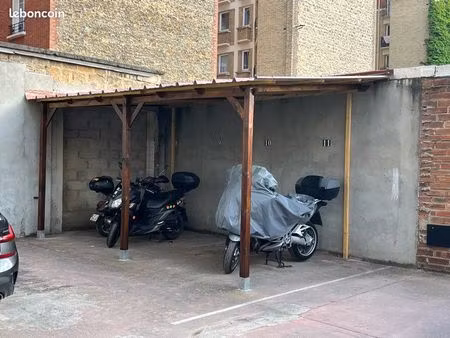 place de parking 2 roues sécurisée bois-colombes