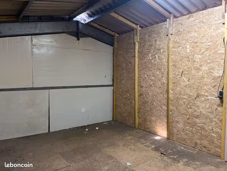 hangar / local / atelier / stockage