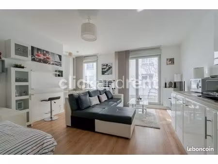 studio 1 pièce 30 m²