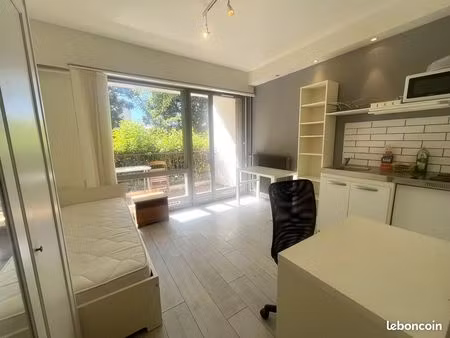 studio 1 pièce 17 m²