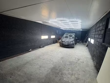 depot 80m carrer