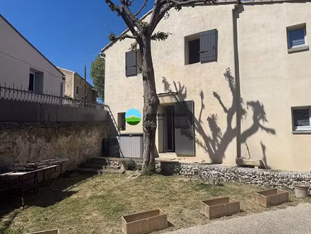 location maison 3 pièces 76.22 m² à caromb (84330)  900 €