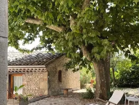 location meublée maison 2 pièces 48 m² à sauzet (26740)  800 €