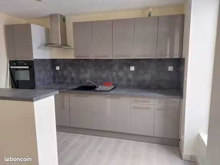 grand t2 lumineux avec chauffage + eau inclus