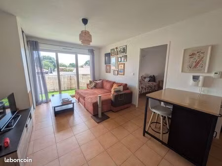 t2 40 m2 meublé avec terrasse et place de parking privée cugnaux - toulouse