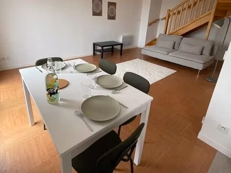 location t2 meublé au calme avec garage