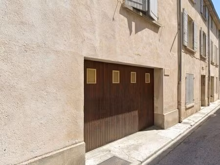 garage fermé 14 m² – centre beaucaire