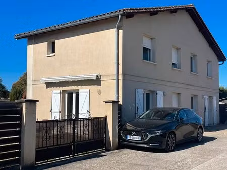 st magne de castillon petite maison 2 chambres et cour