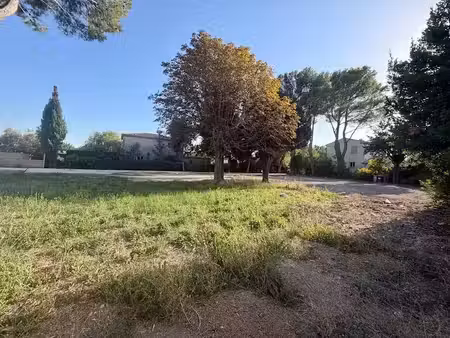 vente terrain 523 m² à eyguières (13430)  235 000 €