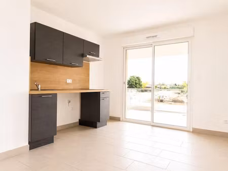 location appartement 2 pièces 38 m² à serignan (34410)  630 €