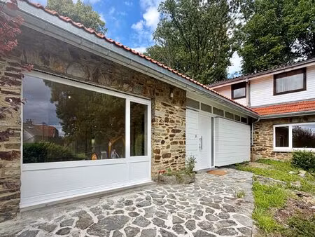 maison à louer à rue du tienne 11 court-saint-étienne (vbe38577)