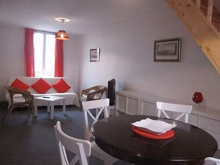 duplex 2 chambres meublé avec ascenseur  local à vélos et place   de parking en option