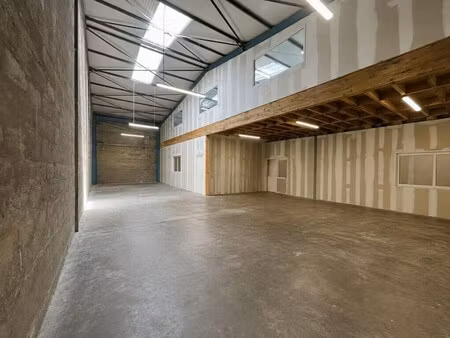 location local d’activités lorient 56100 174m²