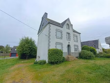 29520 châteauneuf du faou maison rénovée 5 chambres sous sol complet