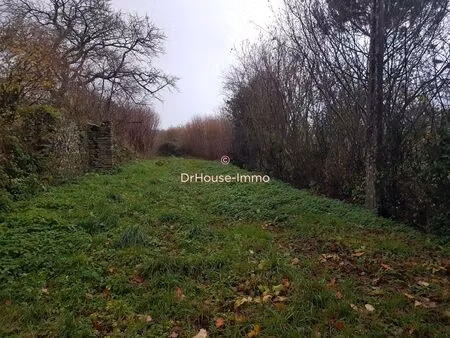 terrain constructible de 521m²