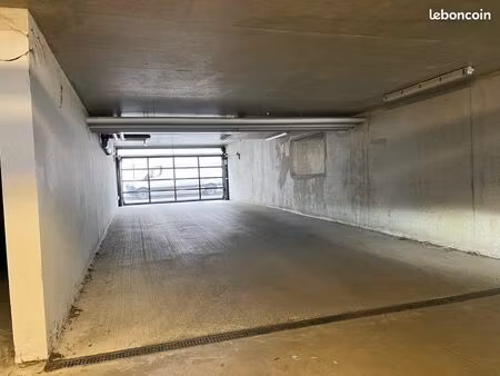 investissement locatif – 5 places de parking couvertes – résidence affinités