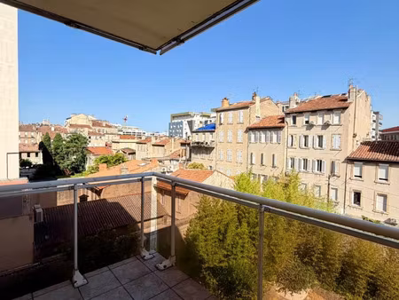 location appartement 1 pièce 27 m² à marseille 5 (13005)