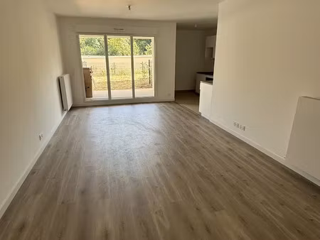 appartement 3 pièces neuf avec jardin et plac de parking sous-sol