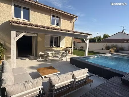 maison - 3 chambres - piscine - terrain 450m2