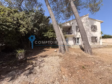 villa 5pièce(s) 4chambre(s) 160 m² vergèze (30310)