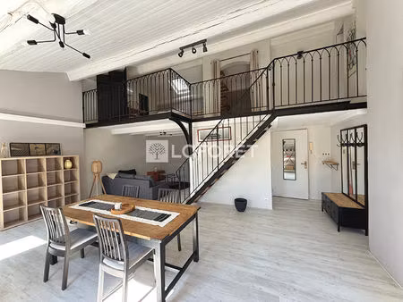 à louer superbe loft lumineux de 85m2 au coeur du centre-ville de toulon