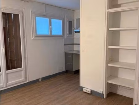 studio / 23m² / rungis (rer c)