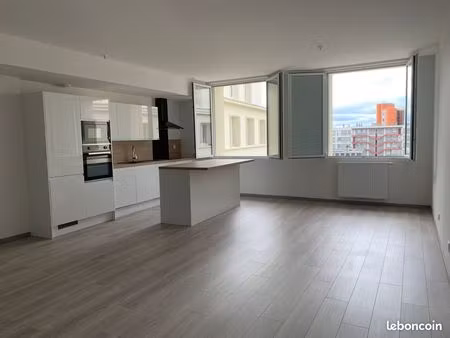 superbe appartement refait à neuf - palais de justice